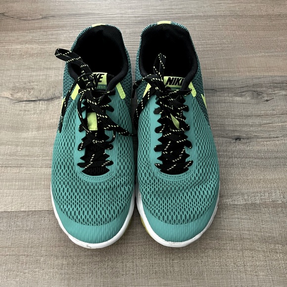 Nike Running Shoes 👟 - Picture 3 of 5